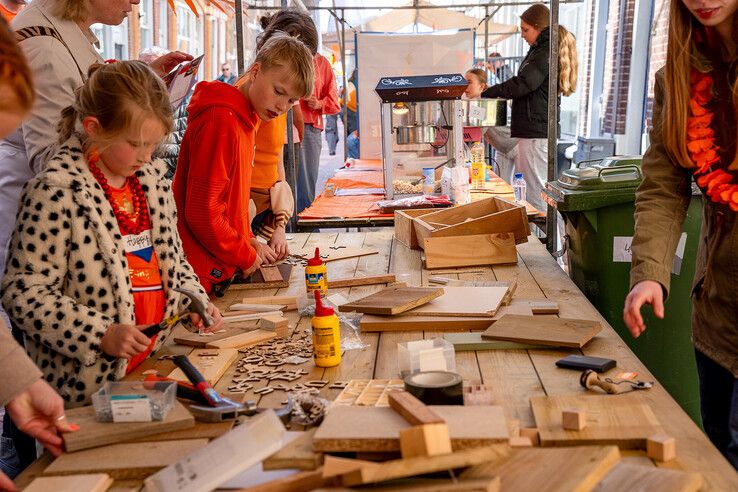 In beeld: Koningsdag in Kampen en IJsselmuiden