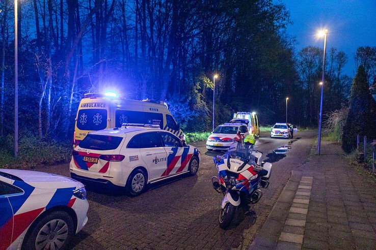Bij De Lichtmis raakte minstens een persoon gewond door een mogelijk steekincident.