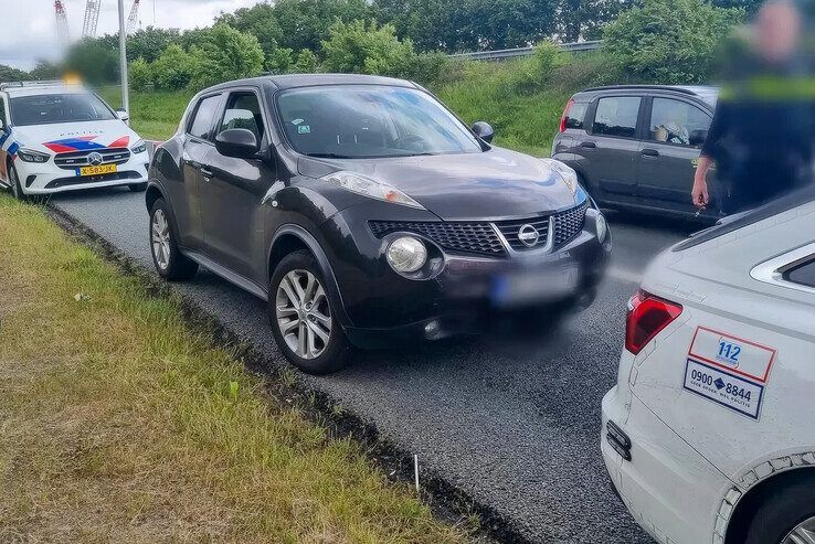 De gezochte Roemeen werd aangehouden nadat hij slingerend over de A28 bij Zwolle reed.