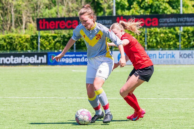 In beeld: Be Quick ’28 Vrouwen sluit sterk seizoen af met zege op kampioen