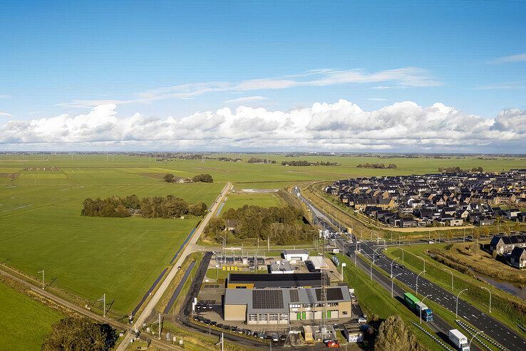 Auto buitenom bij nieuwbouw Breecamp-West: 650 woningen aan rand Zwolle