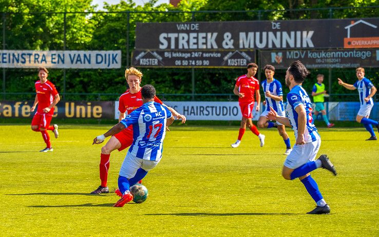 In beeld: KHC verliest van AZSV, maar houdt hoop levend