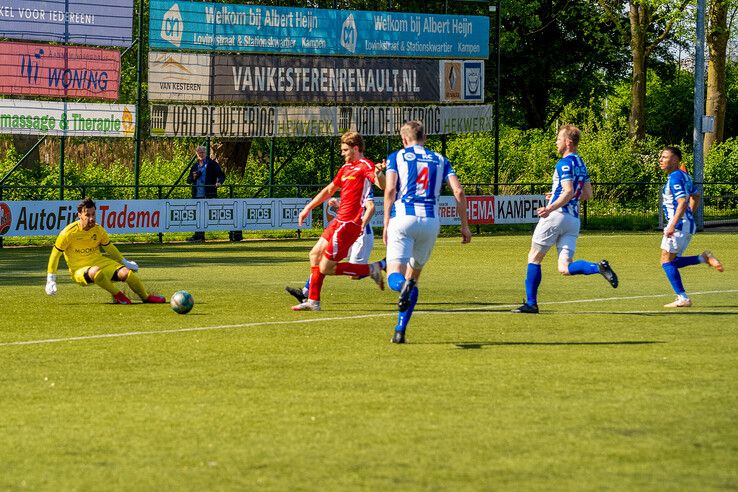 In beeld: KHC verliest van AZSV, maar houdt hoop levend