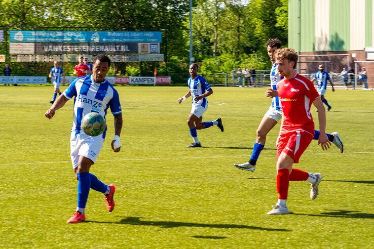 In beeld: KHC verliest van AZSV, maar houdt hoop levend