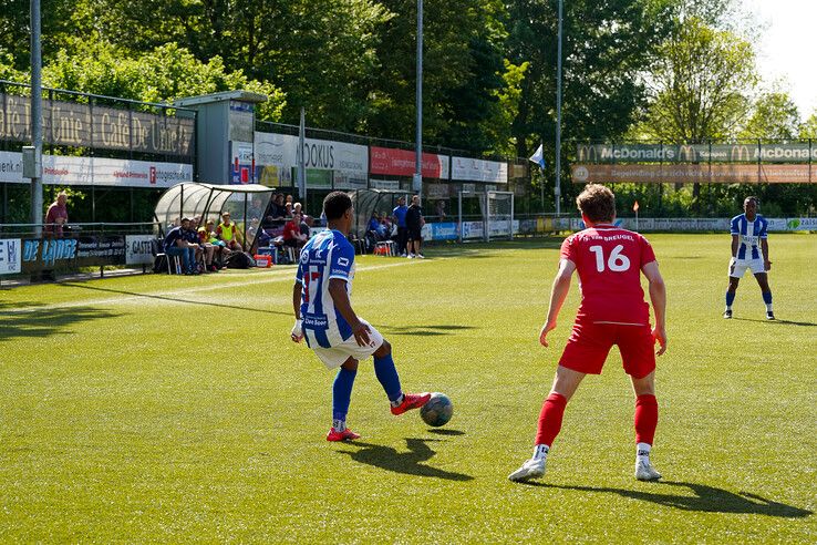 In beeld: KHC verliest van AZSV, maar houdt hoop levend