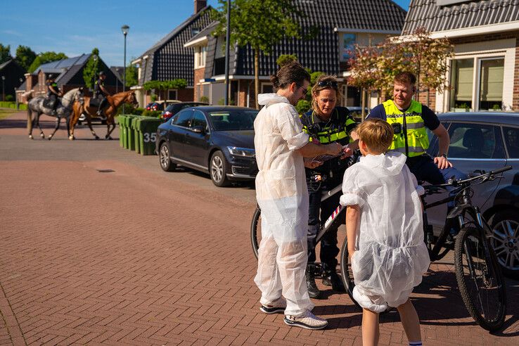 In beeld: Kinderen op de vlucht in IJsselmuiden, politie zet alles op alles bij Hunted