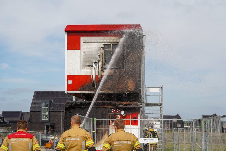 Brand op bouwterrein in Reeve richt flinke schade aan