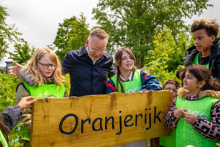Oranjerijk: nieuw groen speelterrein tussen basisscholen in Kampen