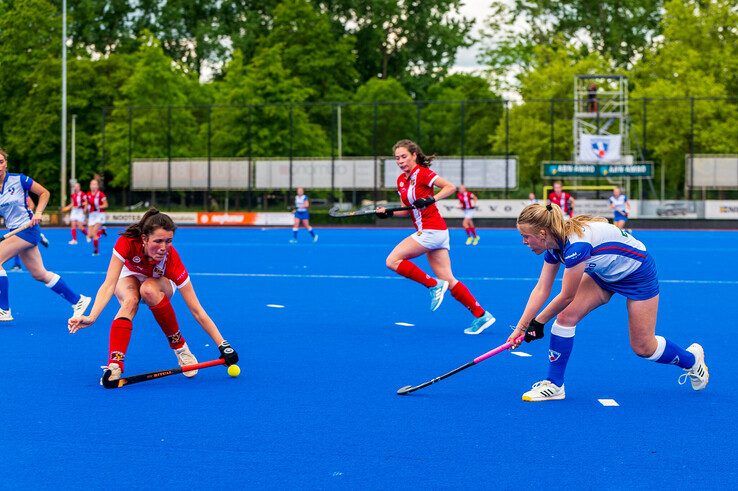 In beeld: HC Zwolle komt net tekort tegen Myra in seizoensslot