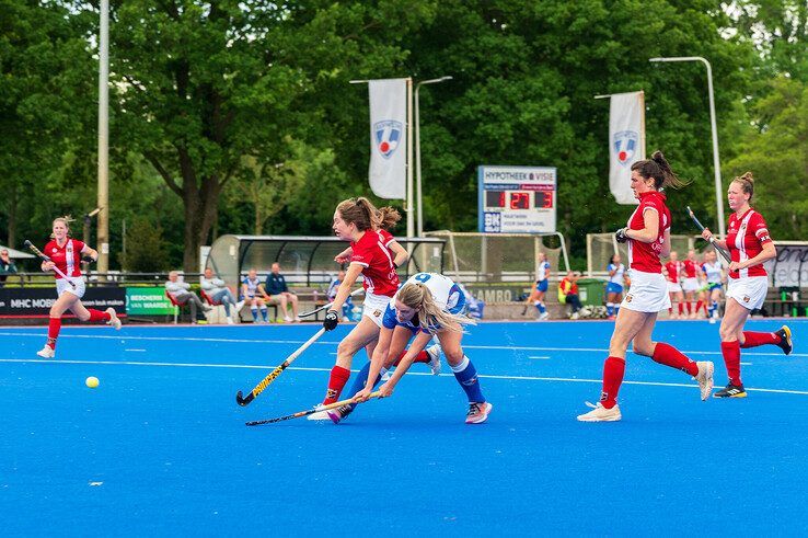 In beeld: HC Zwolle komt net tekort tegen Myra in seizoensslot