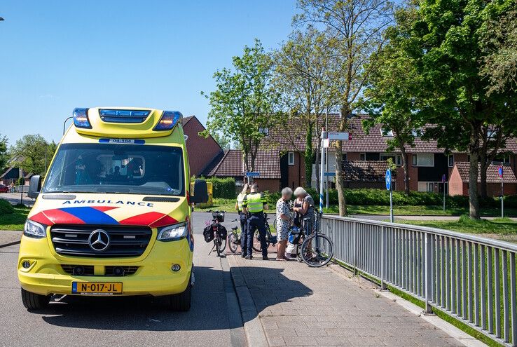 Fietsster gewond na botsing met dochter in Zwolle-Zuid