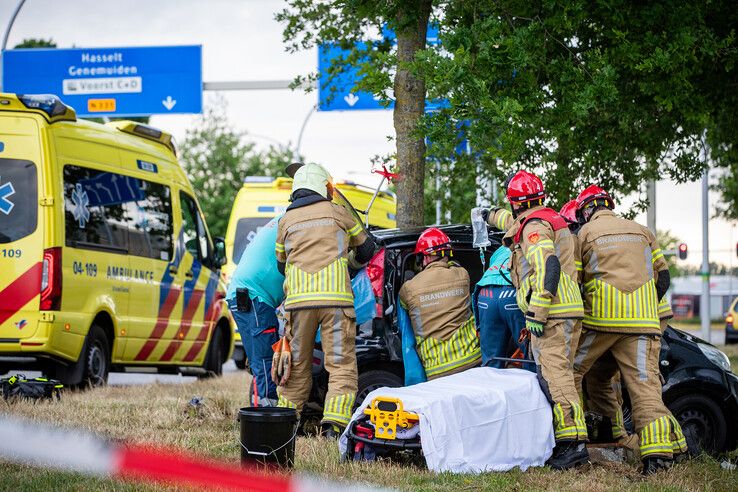 Twee ernstig gewonden bij eenzijdig ongeval in Zwolle