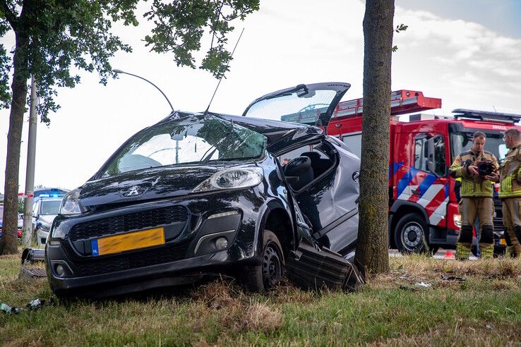 Twee ernstig gewonden bij eenzijdig ongeval in Zwolle