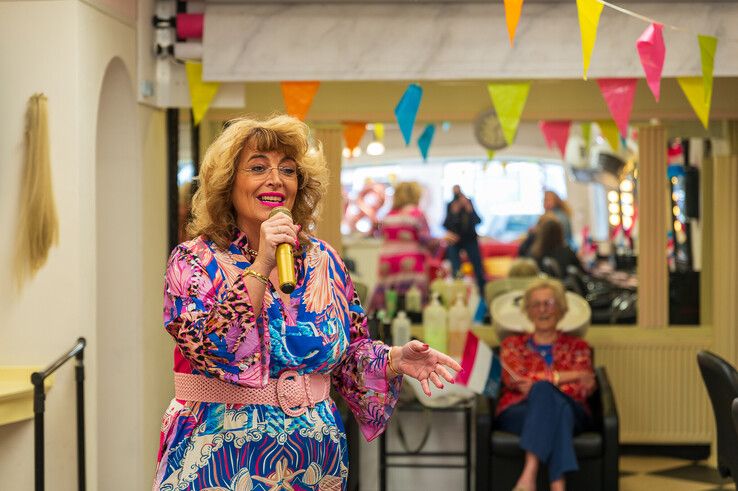 Kapsalon Kamphorst blijkt al 98 jaar oud, eeuwfeest komt sneller dan gedacht