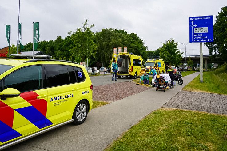 Motorrijder gewond bij aanrijding in Hattem, traumaheli opgeroepen