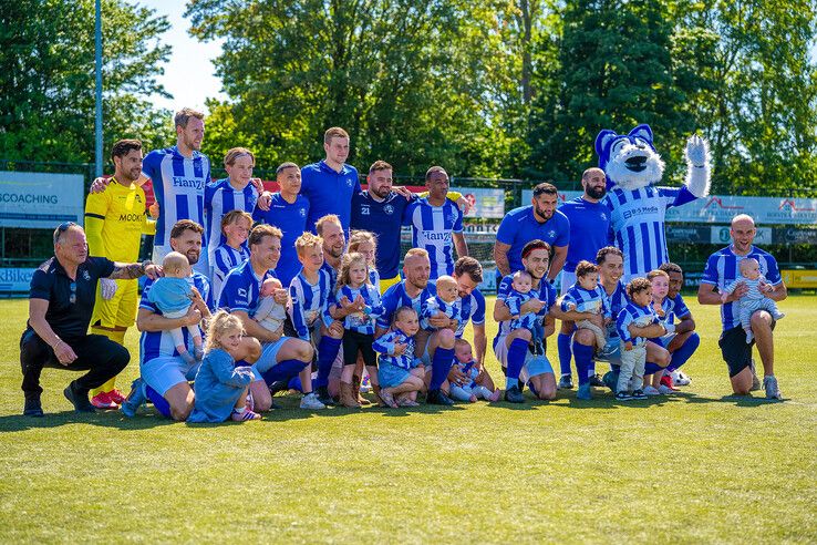 In beeld: KHC verliest waardig slotduel in 4e Divisie op Kamper bodem