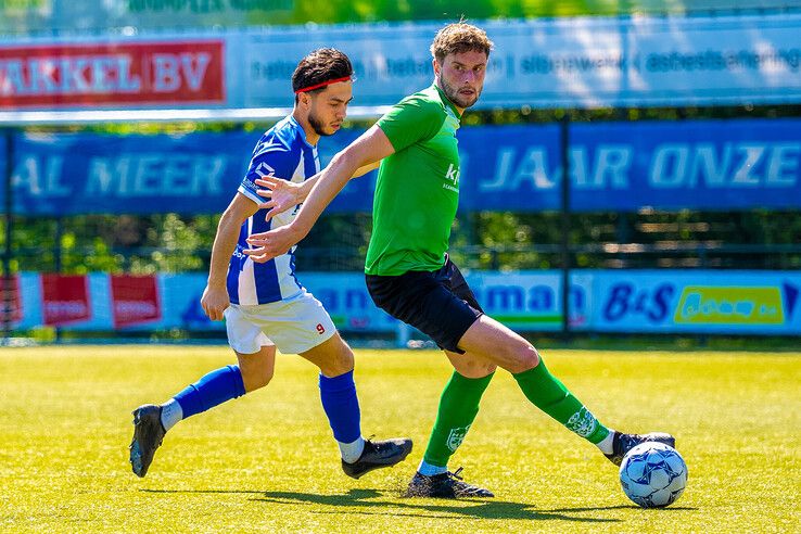 In beeld: KHC verliest waardig slotduel in 4e Divisie op Kamper bodem