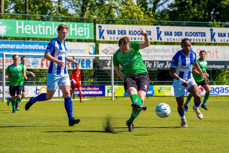 In beeld: KHC verliest waardig slotduel in 4e Divisie op Kamper bodem