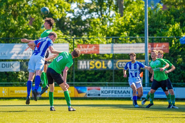 In beeld: KHC verliest waardig slotduel in 4e Divisie op Kamper bodem