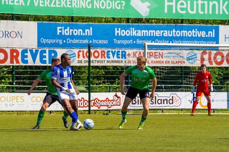 In beeld: KHC verliest waardig slotduel in 4e Divisie op Kamper bodem