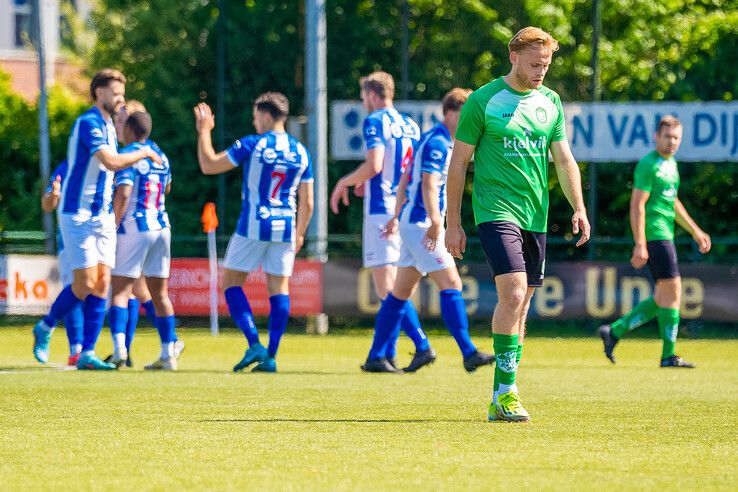 In beeld: KHC verliest waardig slotduel in 4e Divisie op Kamper bodem