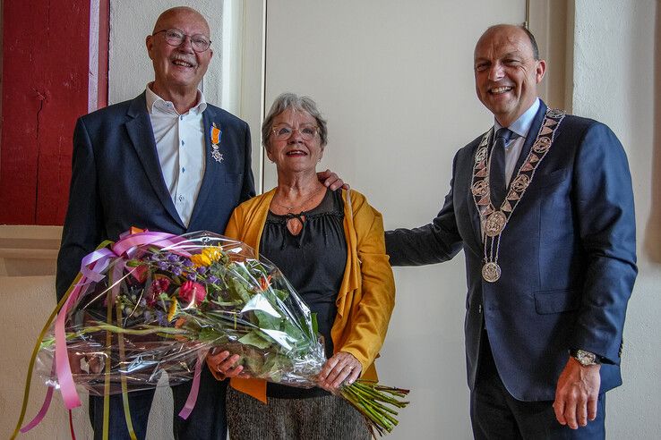 Wijnand Akkerman koninklijk onderscheiden voor zijn werk rond carnaval en Hanze