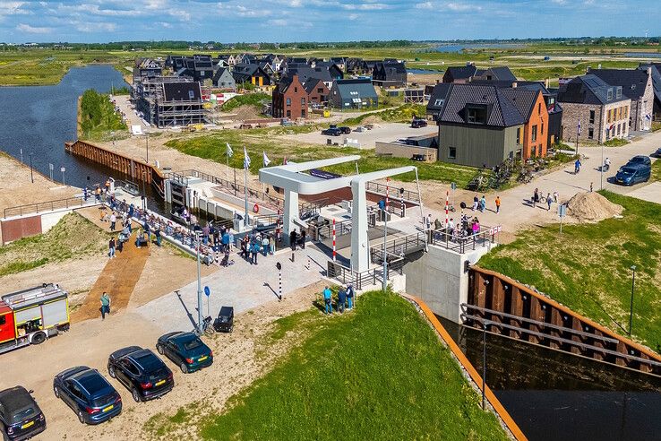 In beeld: Sluis in Reeve heet voortaan Blokhuissluis