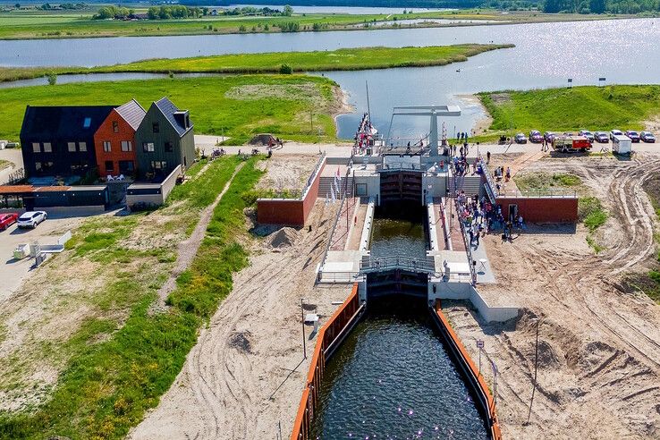 In beeld: Sluis in Reeve heet voortaan Blokhuissluis