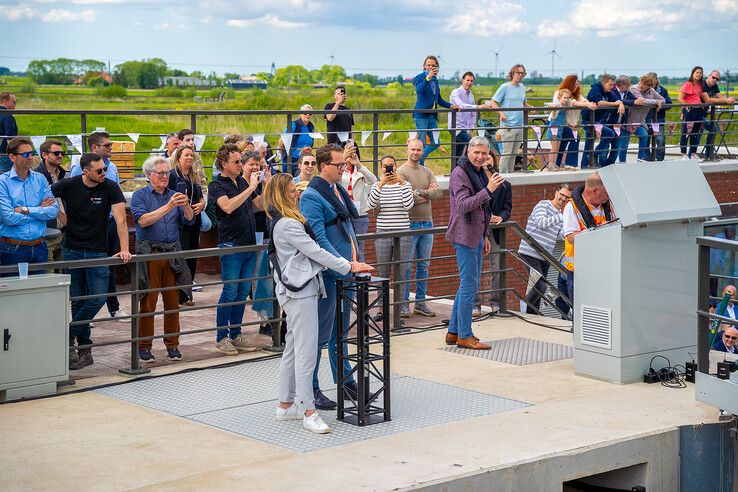 In beeld: Sluis in Reeve heet voortaan Blokhuissluis