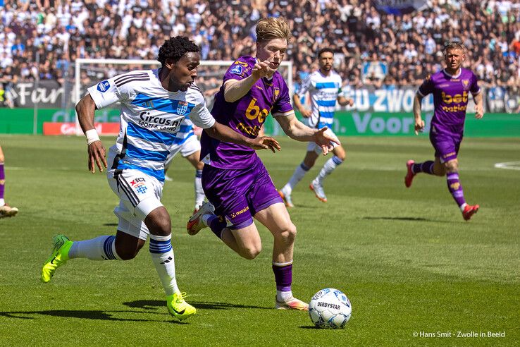 De IJsselderby tussen PEC Zwolle en Go Ahead Eagles eindigde in gelijkspel.