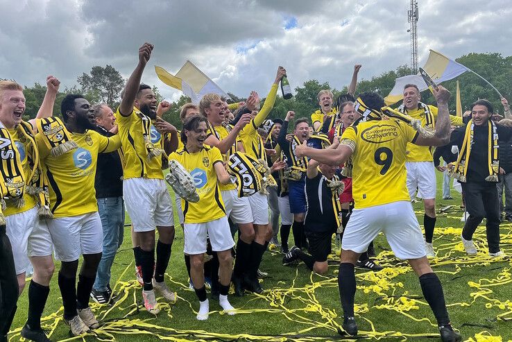 SV Zwolle pakt titel in IJhorst: promotie naar 4e klasse