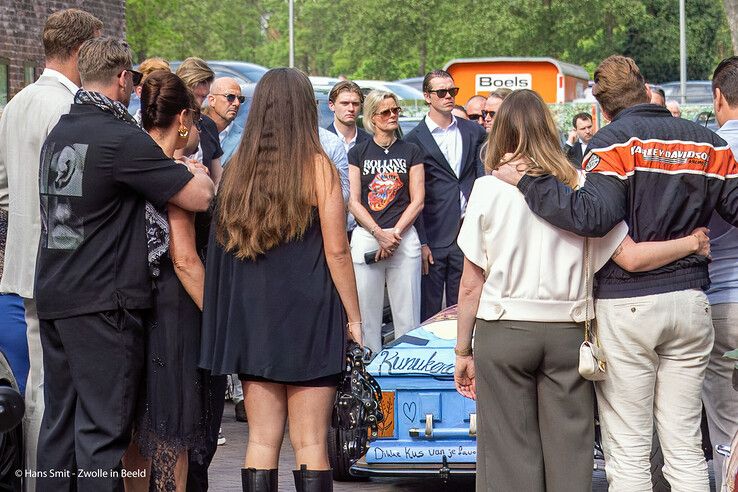 In beeld: Topchef Jonnie Boer maakt laatste reis door Zwolle en Giethoorn
