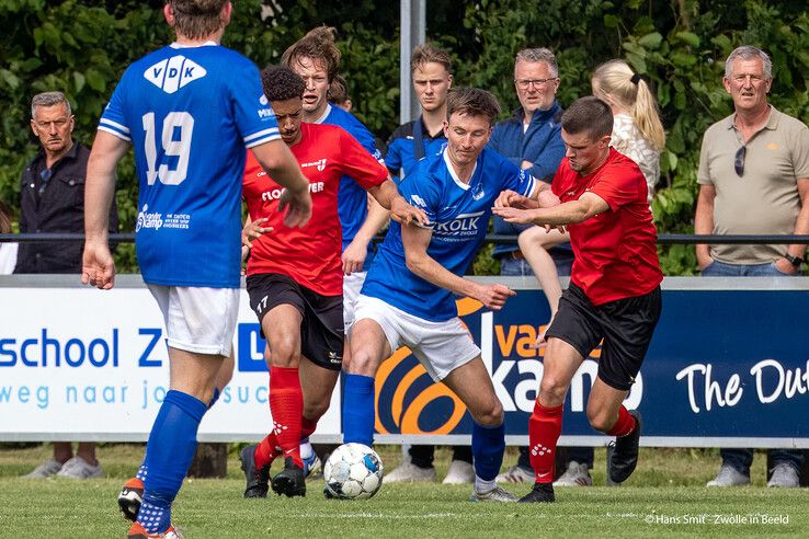 In beeld: WVF wint stadsderby en duwt Be Quick ’28 dieper in problemen