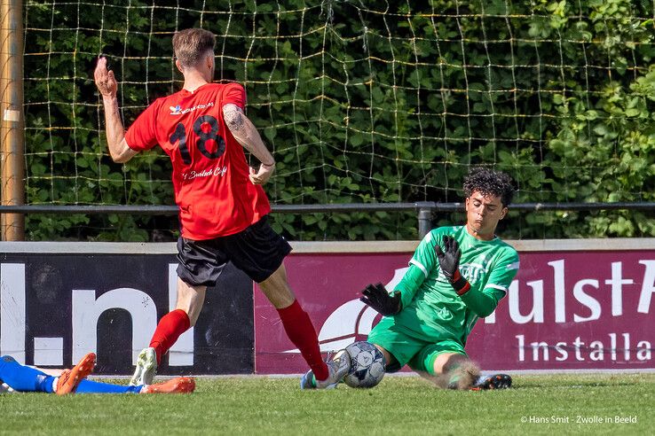In beeld: WVF wint stadsderby en duwt Be Quick ’28 dieper in problemen