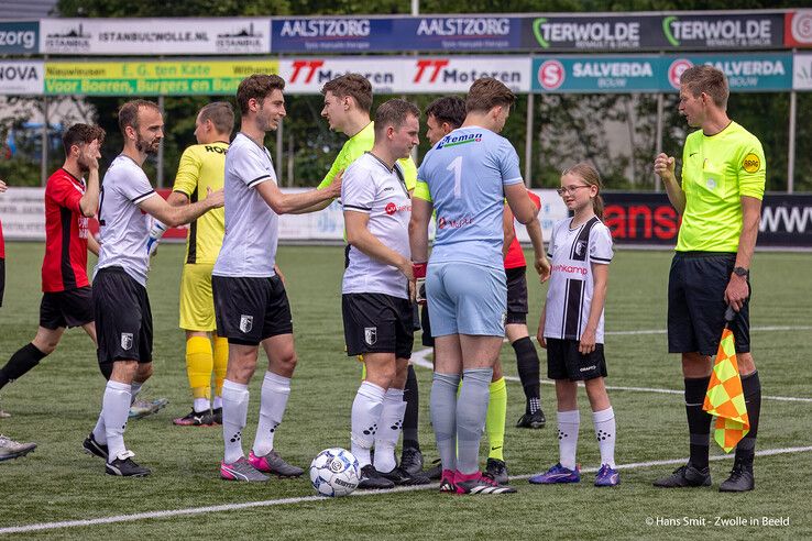 In beeld: Berkum naar tweede ronde nacompetitie na late beslissing tegen Broekster Boys