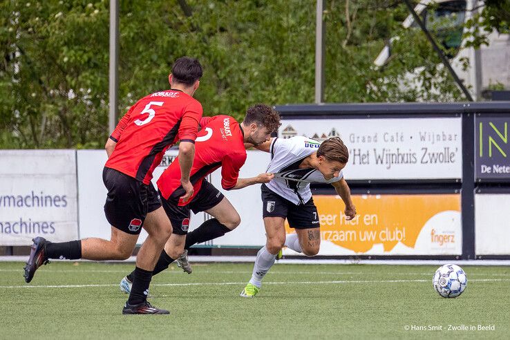 In beeld: Berkum naar tweede ronde nacompetitie na late beslissing tegen Broekster Boys
