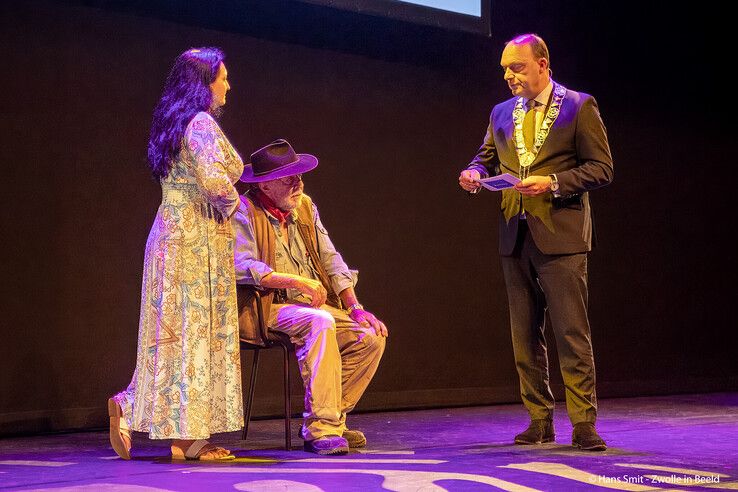 In beeld: Afronding Stolpersteine-project Zwolle: ‘Nooit meer vergeten is voortaan nooit meer kunnen vergeten’