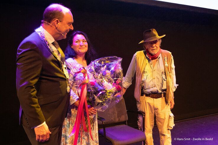 In beeld: Afronding Stolpersteine-project Zwolle: ‘Nooit meer vergeten is voortaan nooit meer kunnen vergeten’
