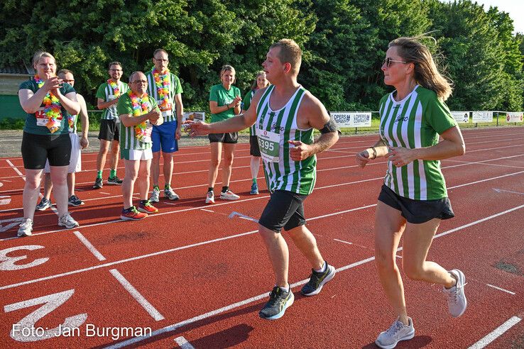 In beeld: G-lopers rennen alsnog Heroes Run na afgelaste Halve Marathon Zwolle