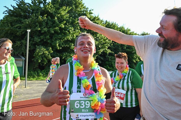 In beeld: G-lopers rennen alsnog Heroes Run na afgelaste Halve Marathon Zwolle