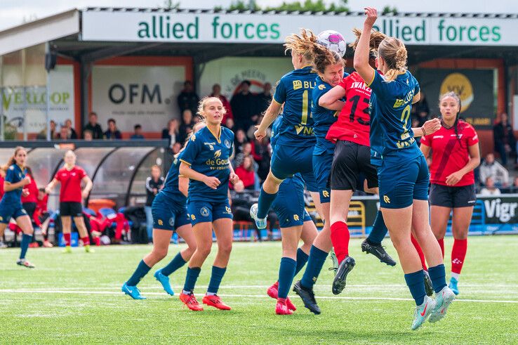 In beeld: Be Quick Vrouwen kansloos in finale tegen Jong Sparta met versterkingen uit eerste divisie
