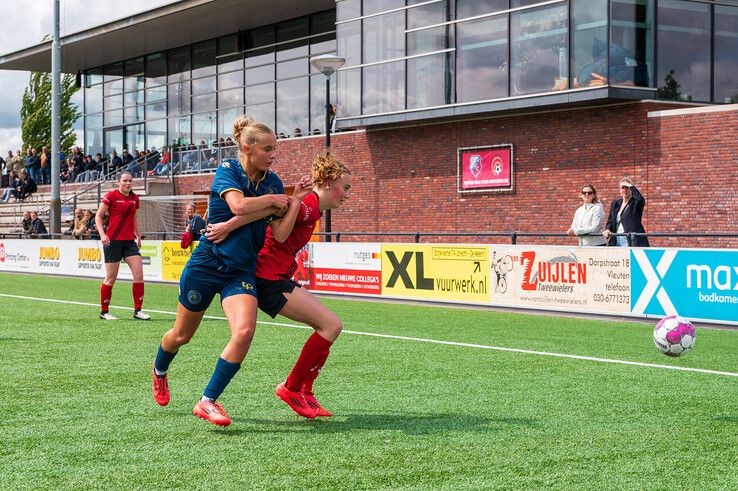 In beeld: Be Quick Vrouwen kansloos in finale tegen Jong Sparta met versterkingen uit eerste divisie