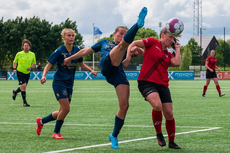 In beeld: Be Quick Vrouwen kansloos in finale tegen Jong Sparta met versterkingen uit eerste divisie