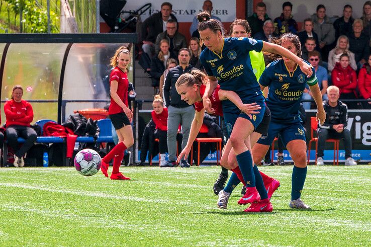 In beeld: Be Quick Vrouwen kansloos in finale tegen Jong Sparta met versterkingen uit eerste divisie