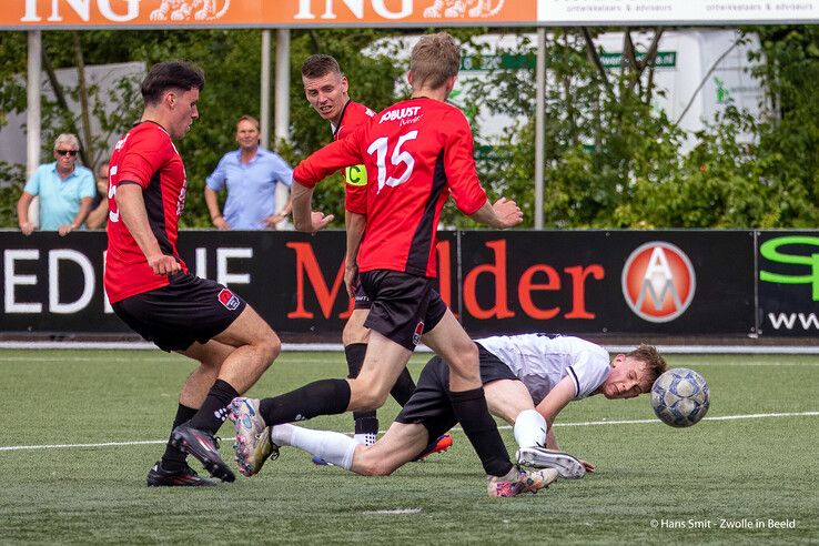 In beeld: Berkum naar tweede ronde nacompetitie na late beslissing tegen Broekster Boys