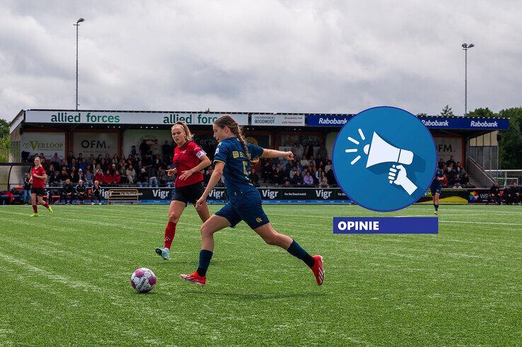 Sparta had ervoor gekozen om voetballers op de tribune te laten plaatsnemen.