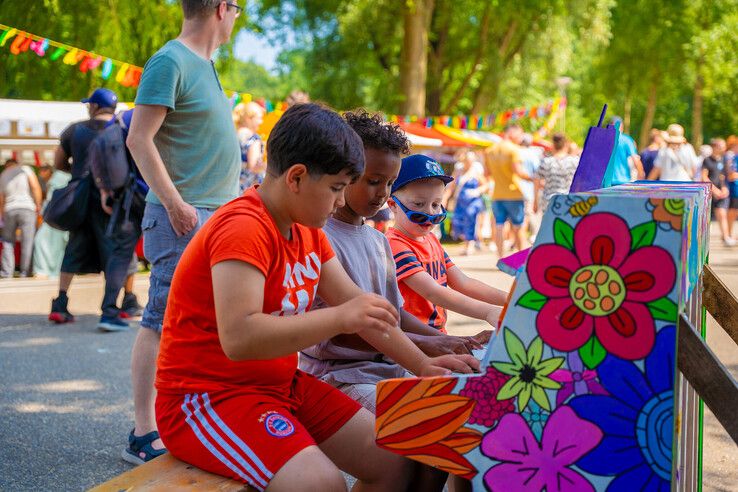 In beeld: Tempo Giusto in Kampen, Diggy Dex vindt perfecte toon op Full Color Festival