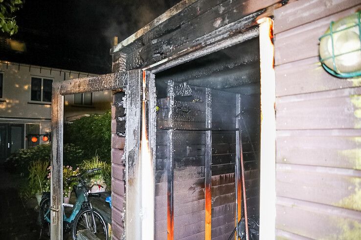 De uitgebrande schuur aan de Hanze in Hattem.