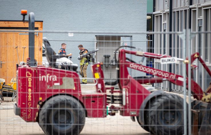 In beeld: School ontruimd in Zwolle na gaslek in meterkast