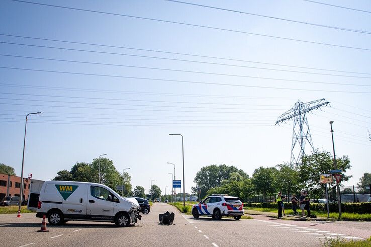 Forse schade bij botsing op bedrijventerrein Marslanden in Zwolle